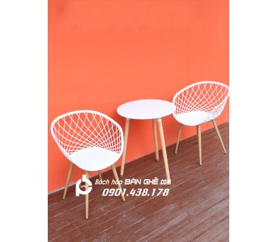 Bộ bàn ghế cafe bàn tròn 3 chân màu trắng 2 ghế nhựa thúng GLM108